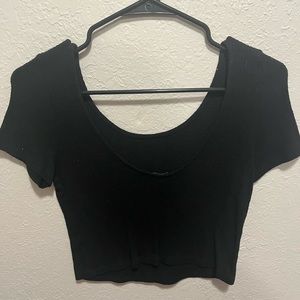 Scoop Neck Black Crop